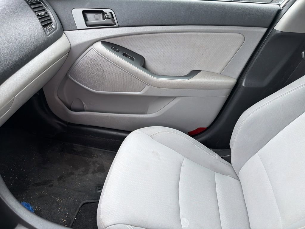 Used 2013 Kia Optima LX w/ Convenience Pkg image 14