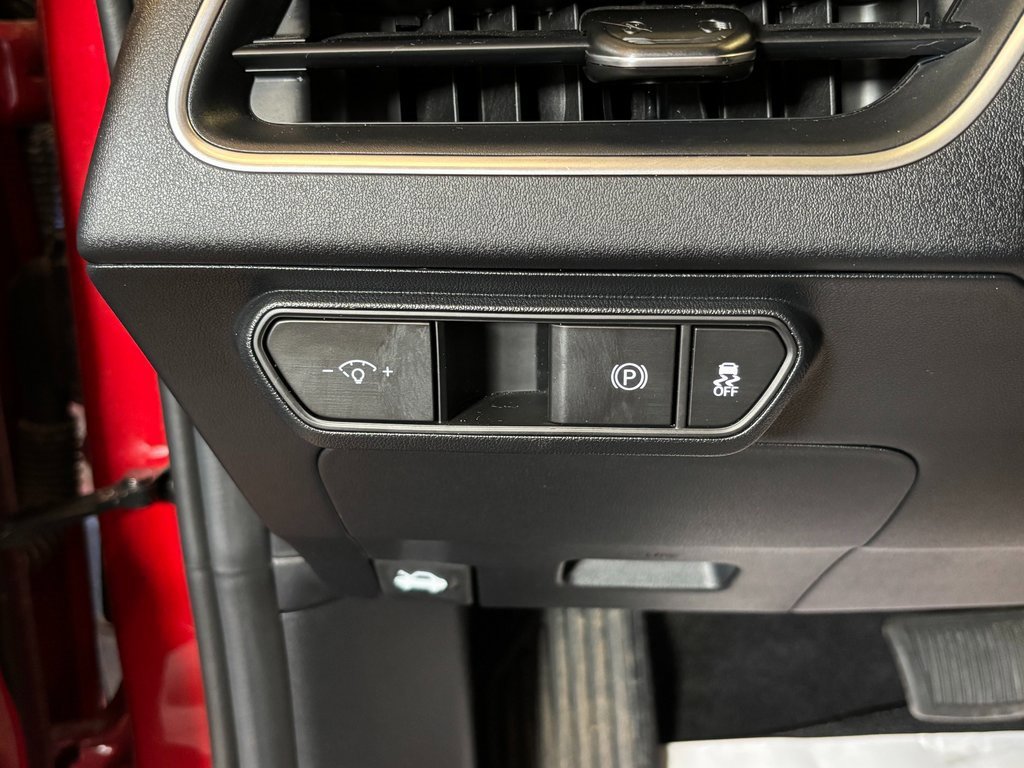 Used 2025 Kia K4 LXS image 18