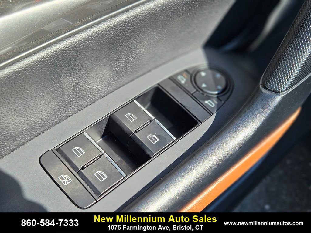 Used 2023 MAZDA CX-50 Meridian Edition image 17