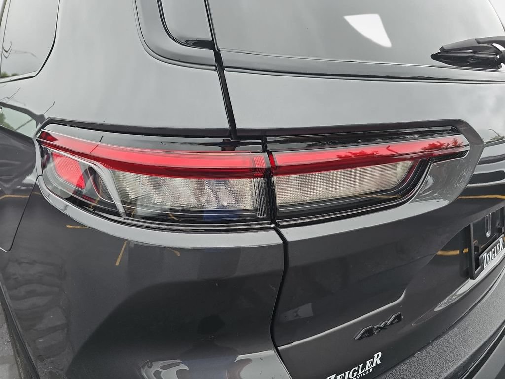 Used 2023 Jeep Grand Cherokee L Laredo AWD/4WD image 36