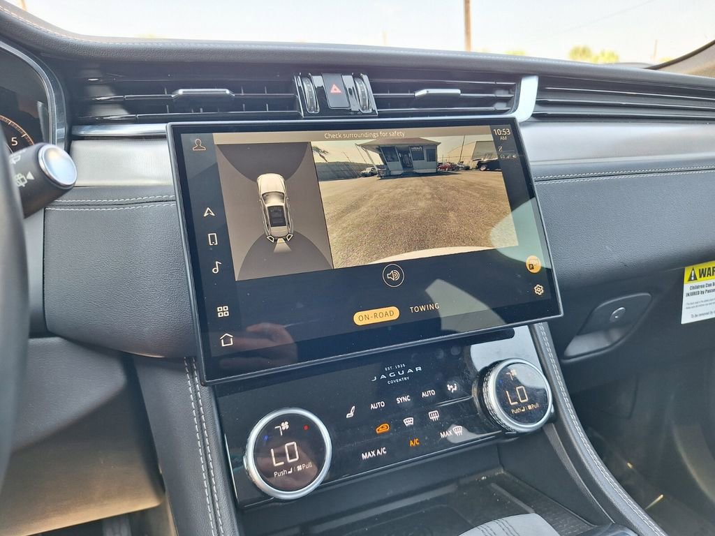 Used 2024 Jaguar F-PACE R-Dynamic S image 13