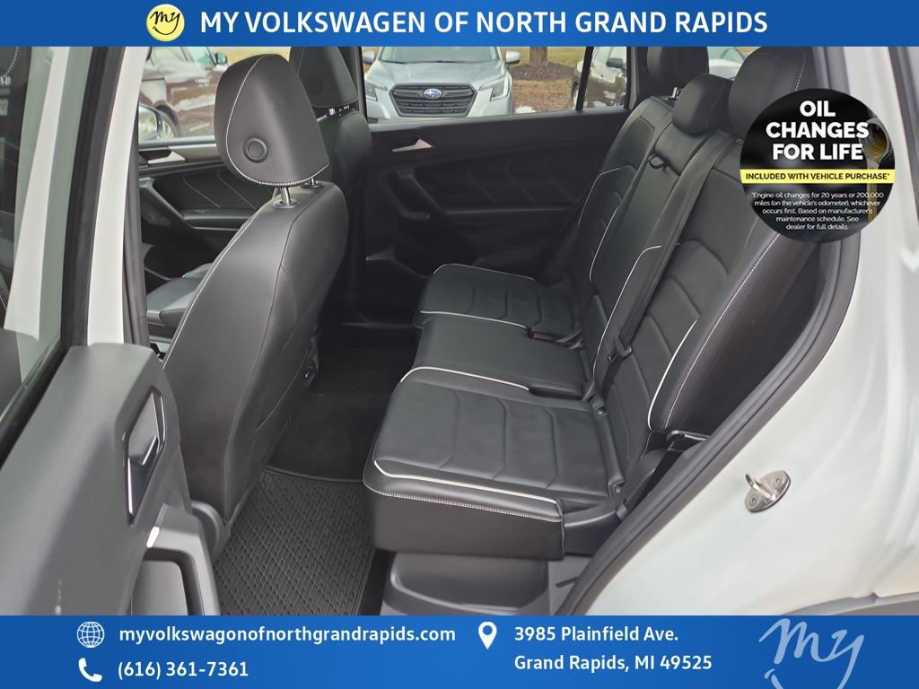 Used 2022 Volkswagen Tiguan SEL R-Line image 30