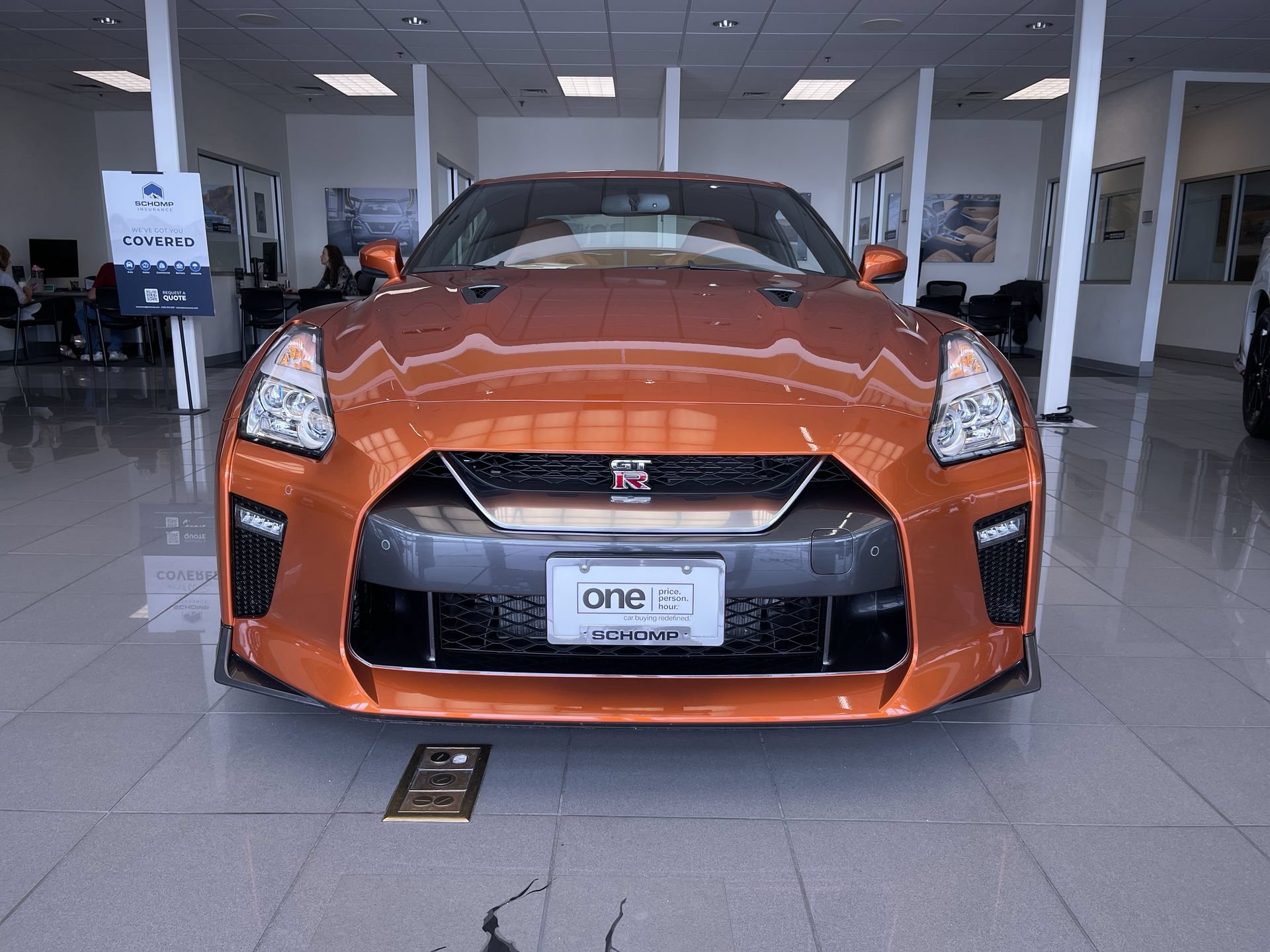 Used 2018 Nissan GT-R Premium w/ Premium Interior Package AWD/4WD image 29