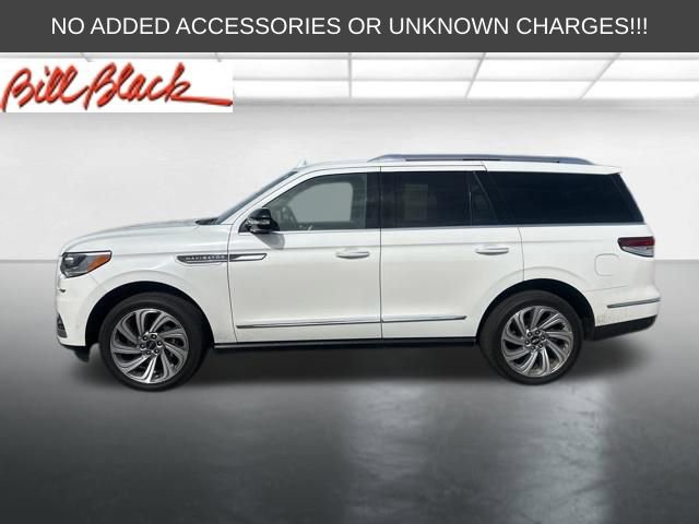 Used 2024 Lincoln Navigator Reserve image 1