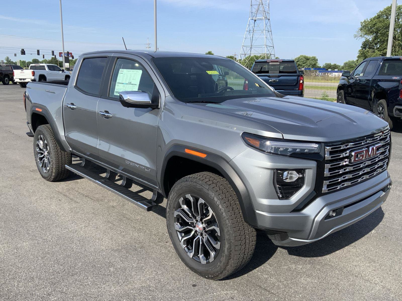 New 2026 GMC Canyon Denali AWD/4WD image 2