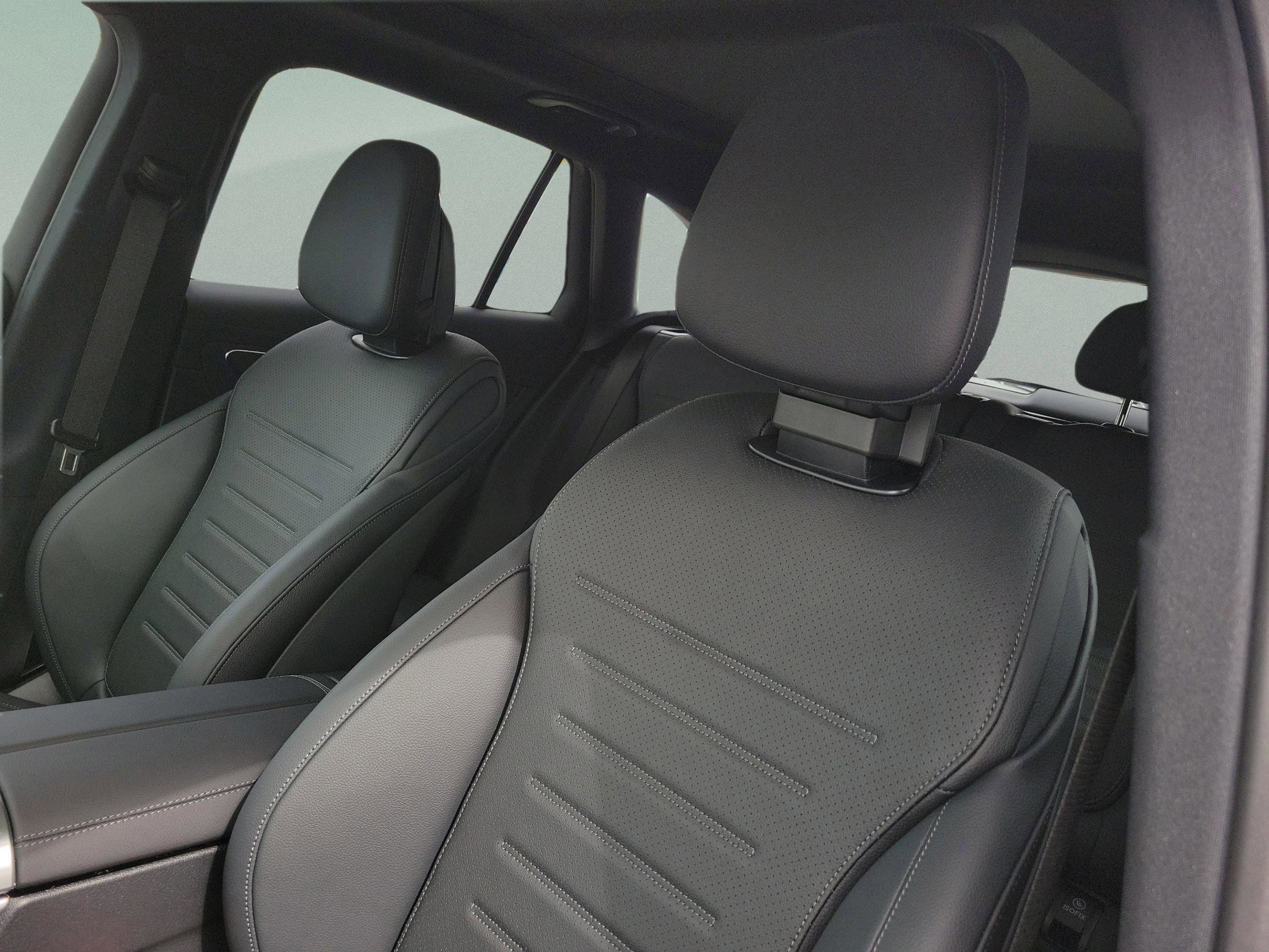 Used 2026 Mercedes-Benz GLC 300 image 17