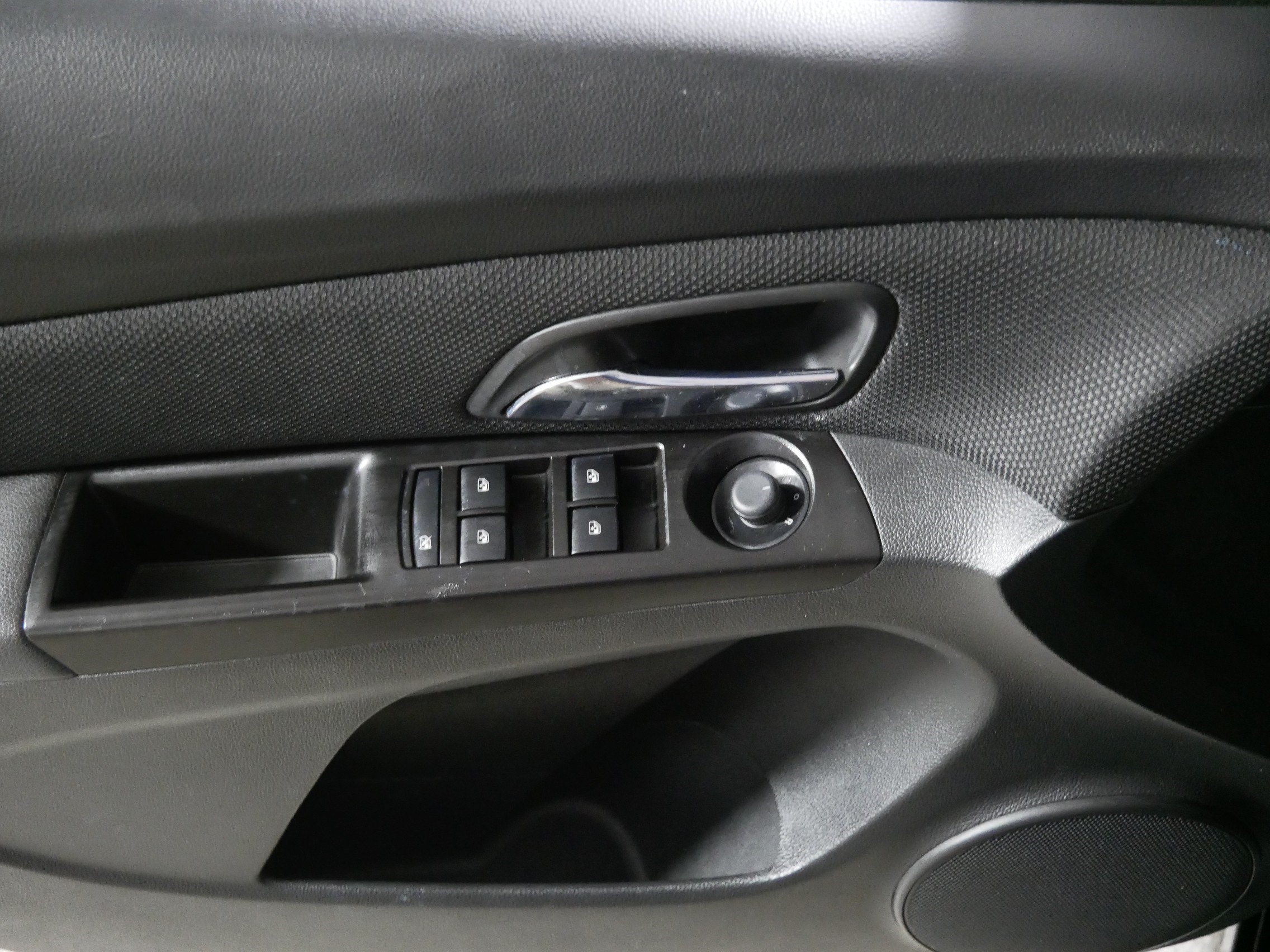 Used 2014 Chevrolet Cruze LT w/ RS Package FWD image 19
