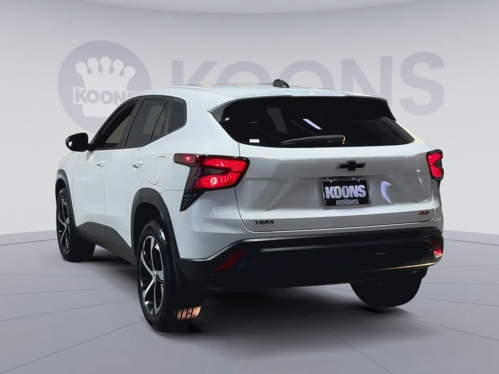 Used 2025 Chevrolet Trax RS w/ Driver Confidence Package image 10