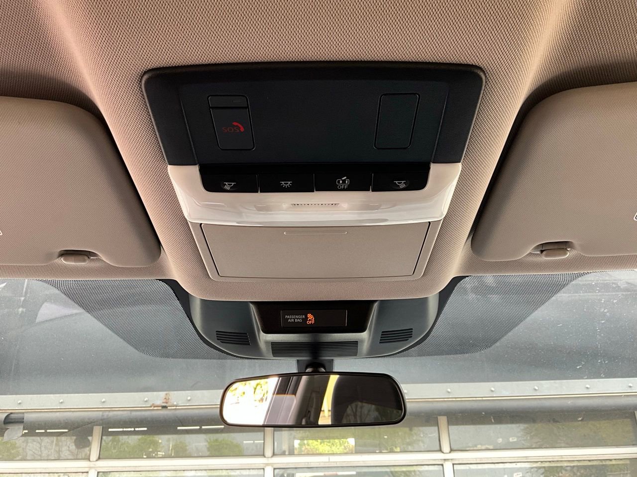 Used 2025 Nissan Rogue SV image 16