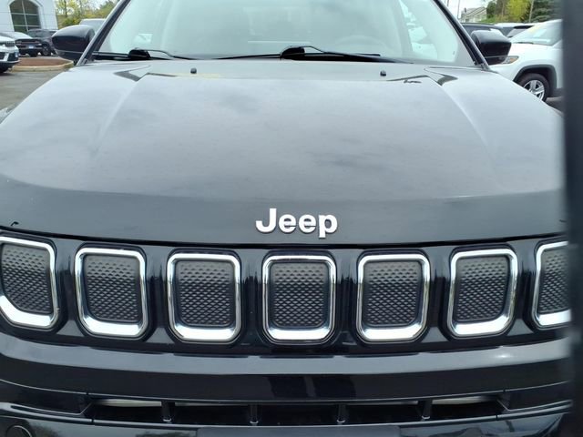 Certified 2022 Jeep Compass Limited w/ Sun and Sound Group AWD/4WD image 22