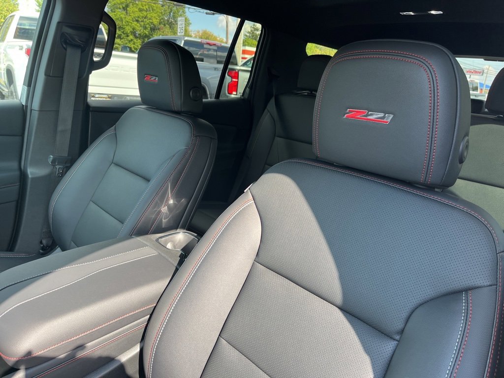 New 2026 Chevrolet Traverse Z71 w/ Driver Confidence Package image 14