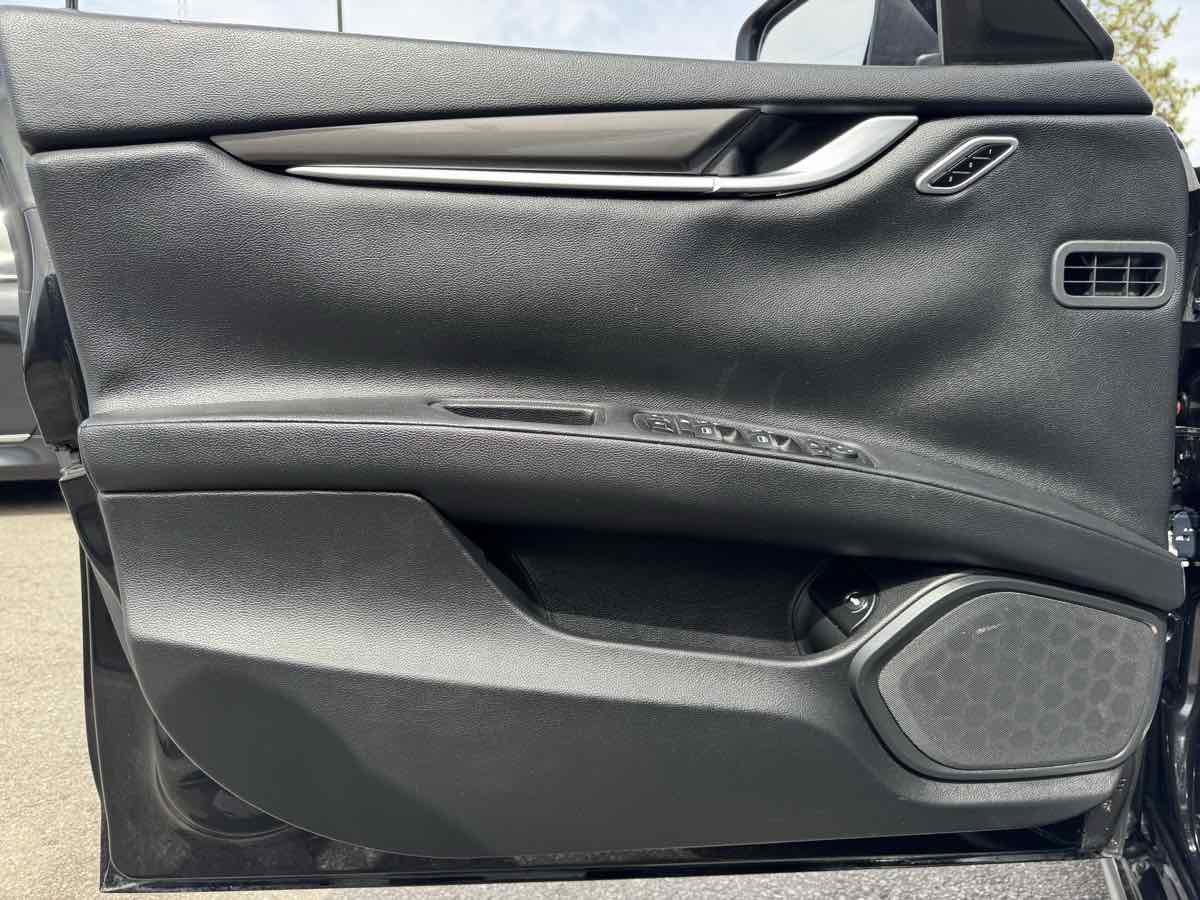 Used 2016 Maserati Ghibli RWD image 26