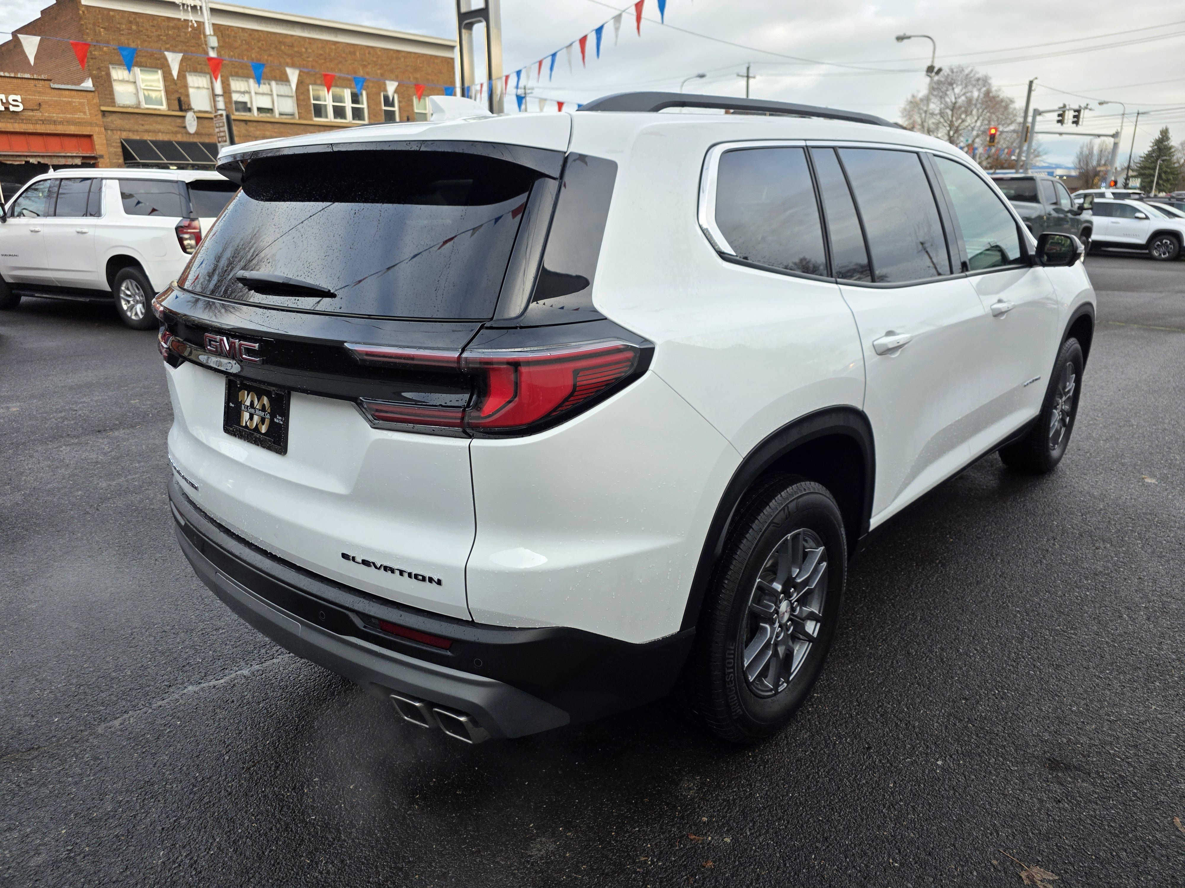 Used 2025 GMC Acadia Elevation image 8