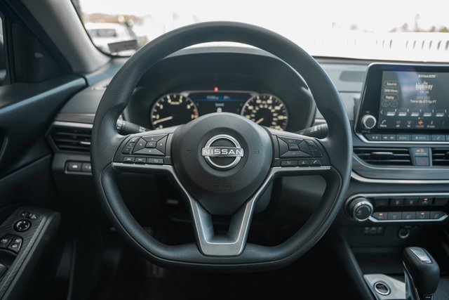 Used 2025 Nissan Altima 2.5 SV image 28