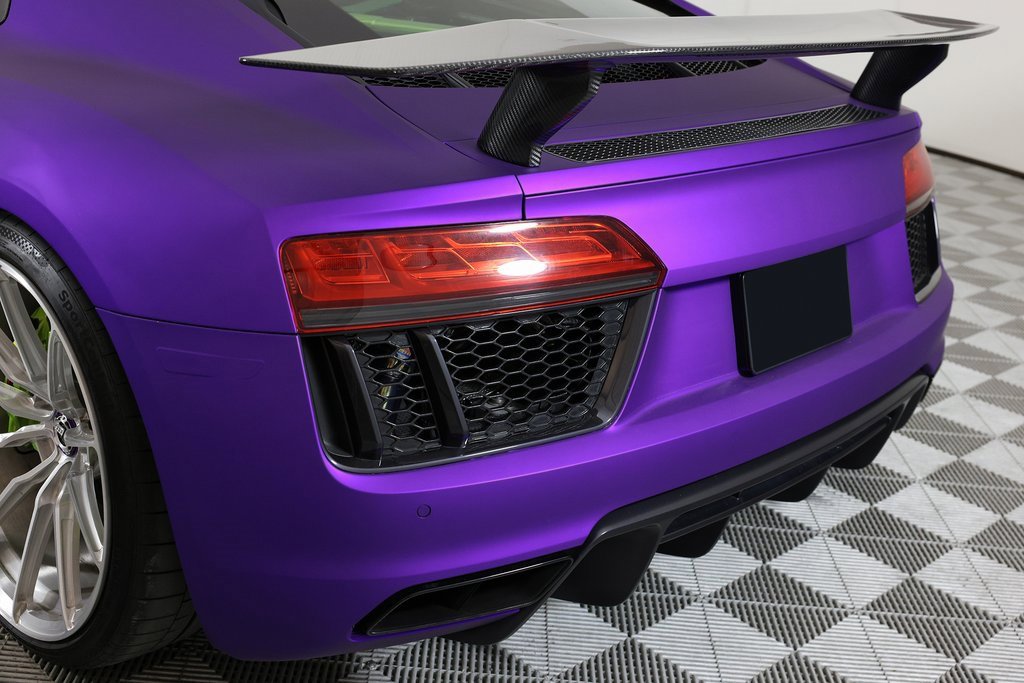 Used 2017 Audi R8 V10 w/ Carbon Exterior Package image 66