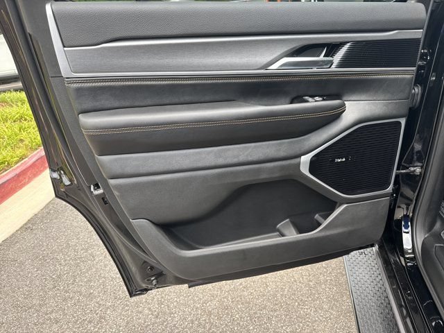 New 2026 Jeep Grand Wagoneer 4WD image 22