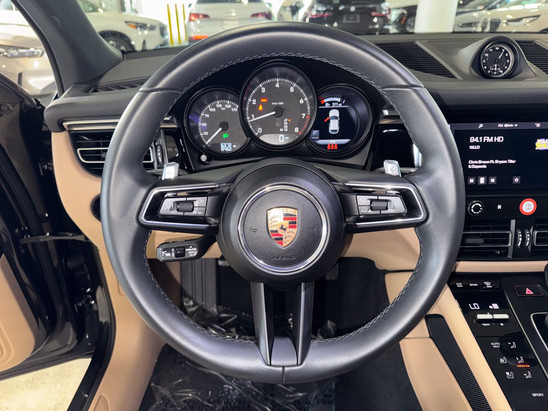 Used 2025 Porsche Macan Turbo AWD/4WD image 21