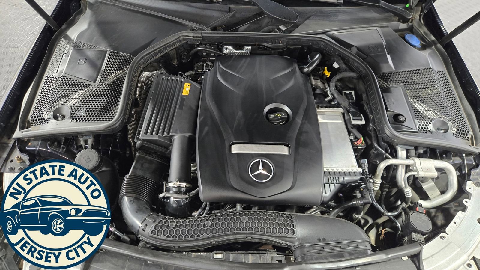 Used 2018 Mercedes-Benz C 300 4MATIC Sedan w/ Premium Package image 37