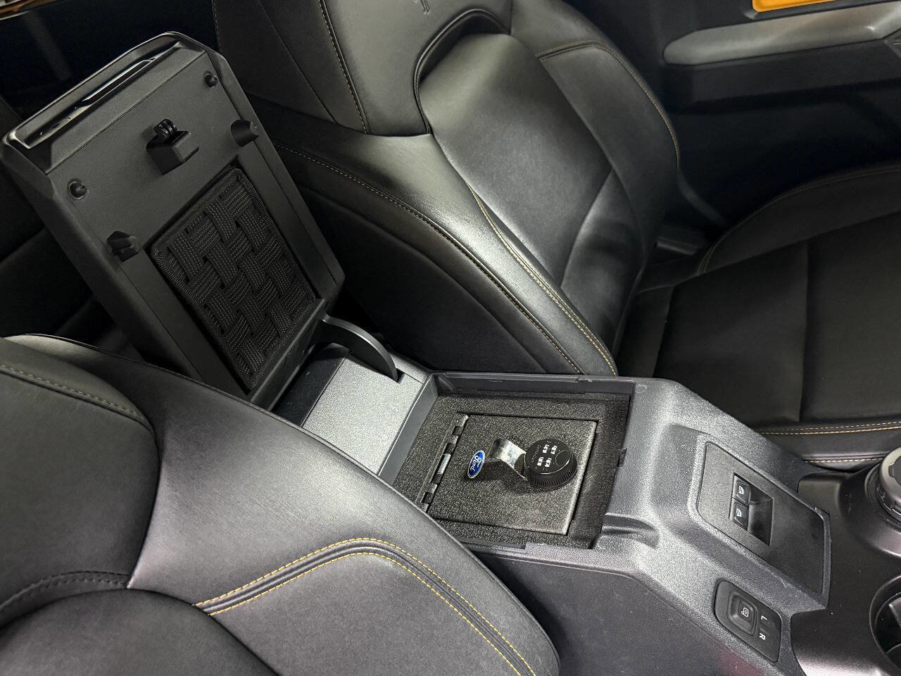 Used 2021 Ford Bronco Badlands image 52