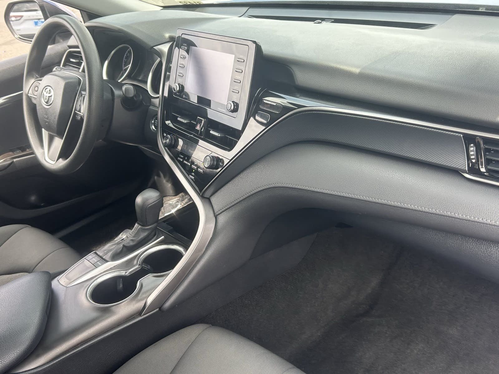 Used 2023 Toyota Camry LE w/ Convenience Package FWD image 15