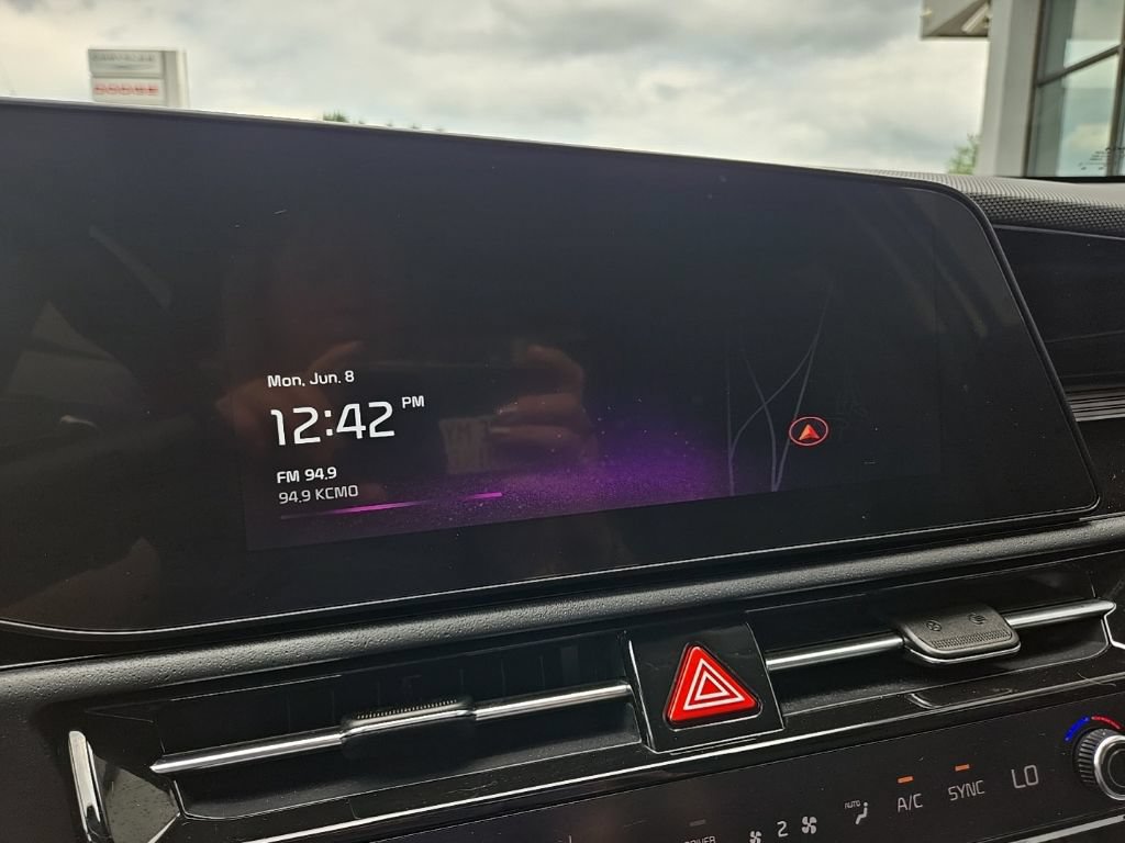 Used 2024 Kia Niro EX FWD image 50