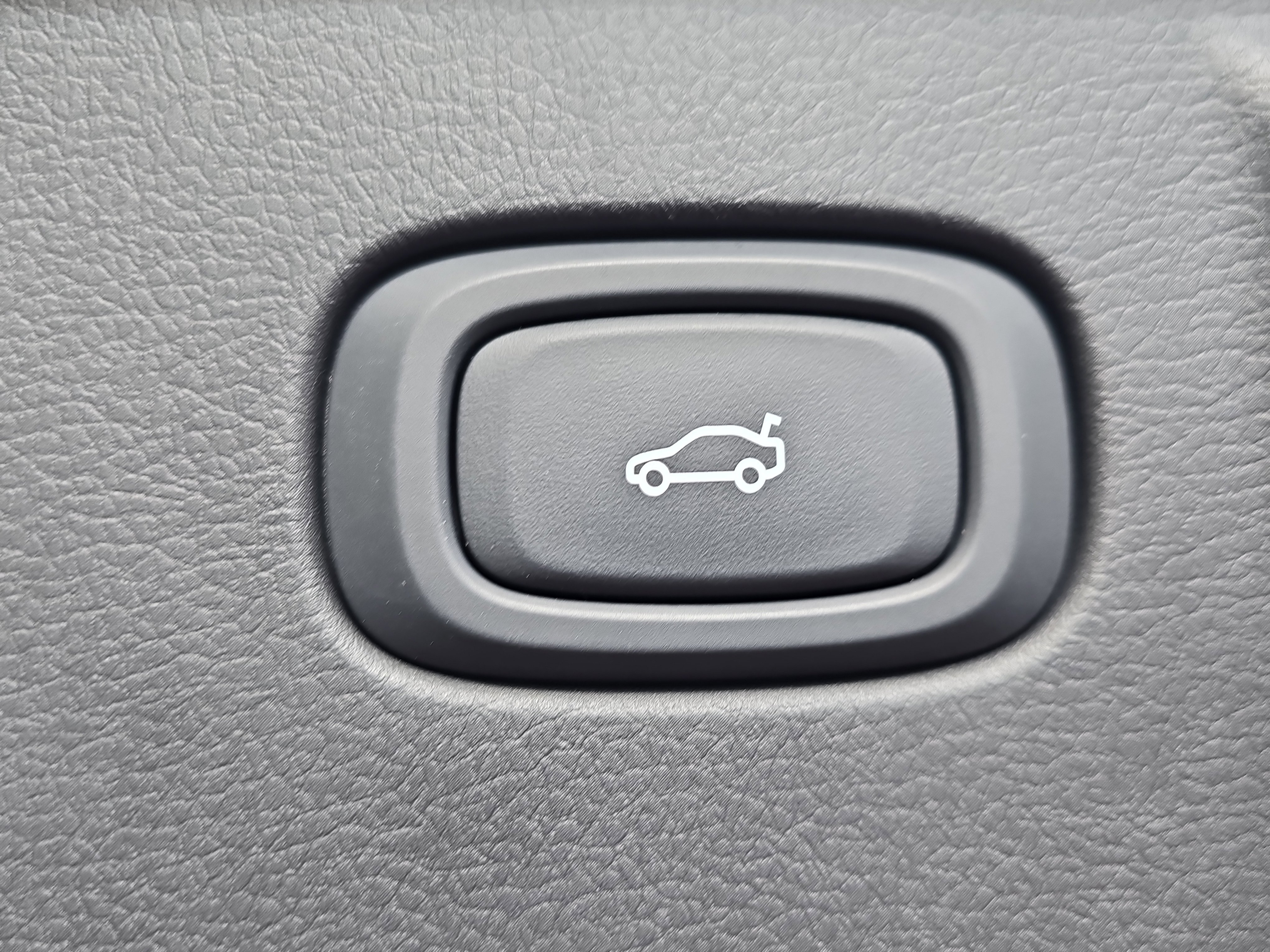 New 2025 VinFast VF 8 Plus image 13