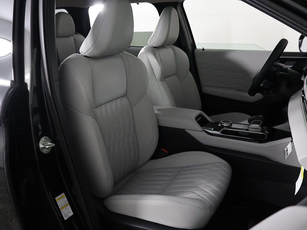 New 2025 Mitsubishi Outlander SEL image 33