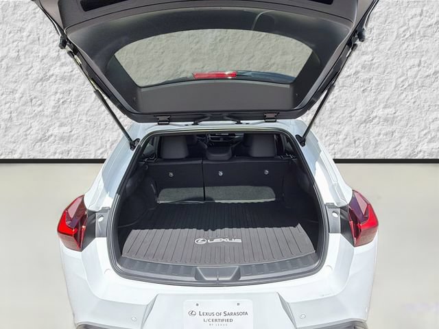 Used 2025 Lexus UX 300h FWD image 12