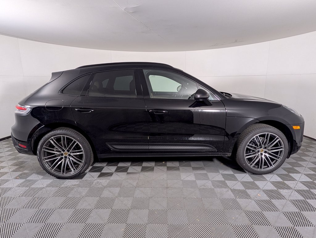 New 2026 Porsche Macan AWD/4WD image 8