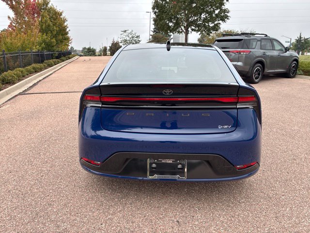 Used 2026 Toyota Prius XLE FWD image 6