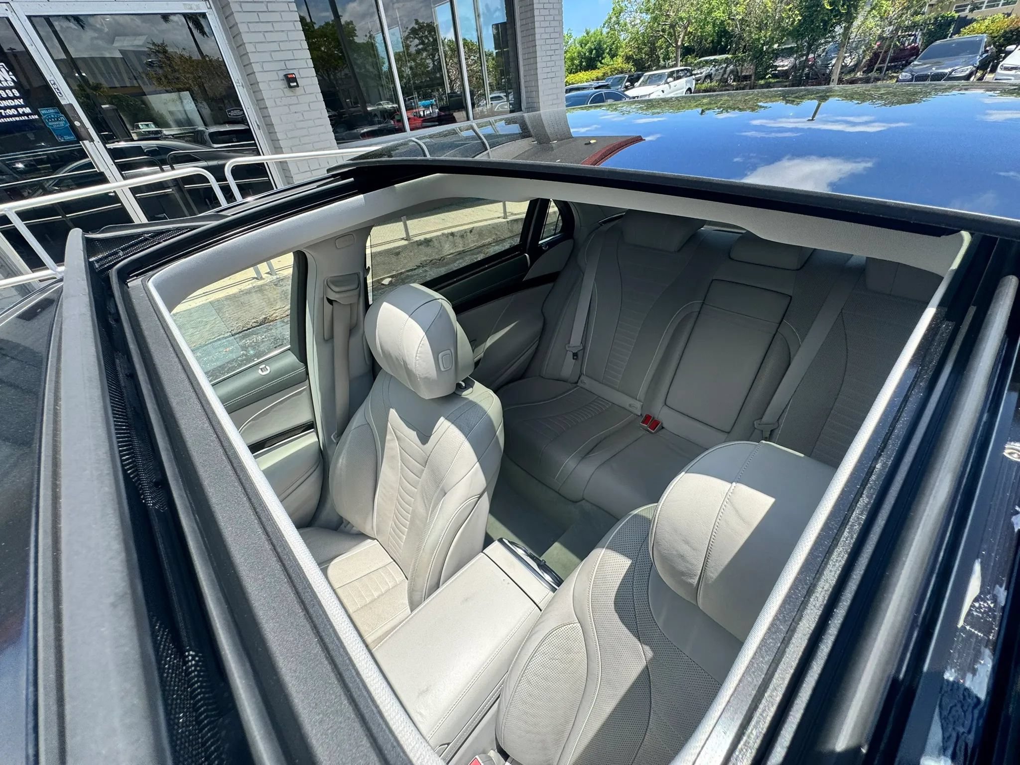 Used 2014 Mercedes-Benz S 550 Sedan image 28