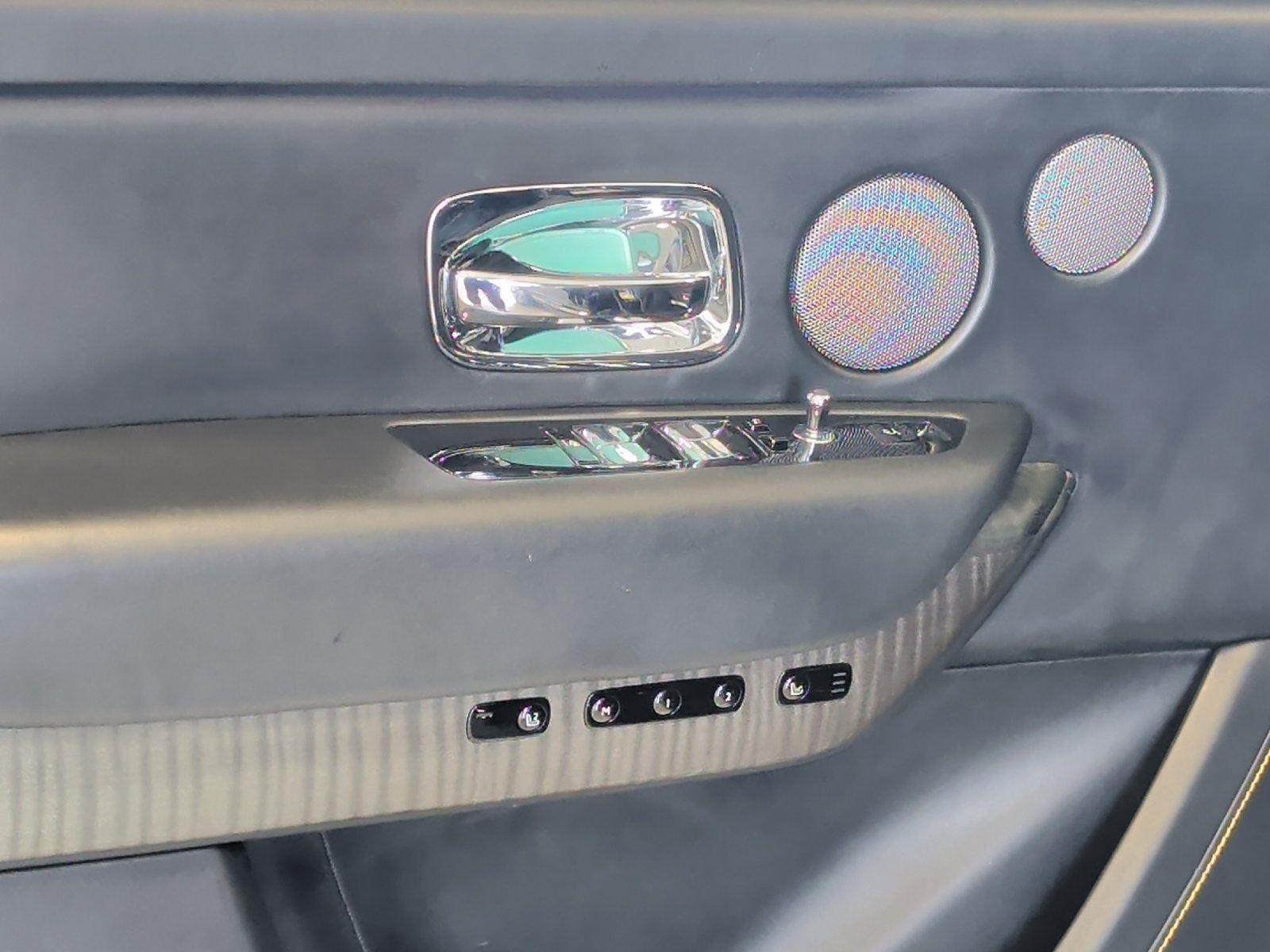 Used 2021 Rolls-Royce Cullinan AWD/4WD image 14