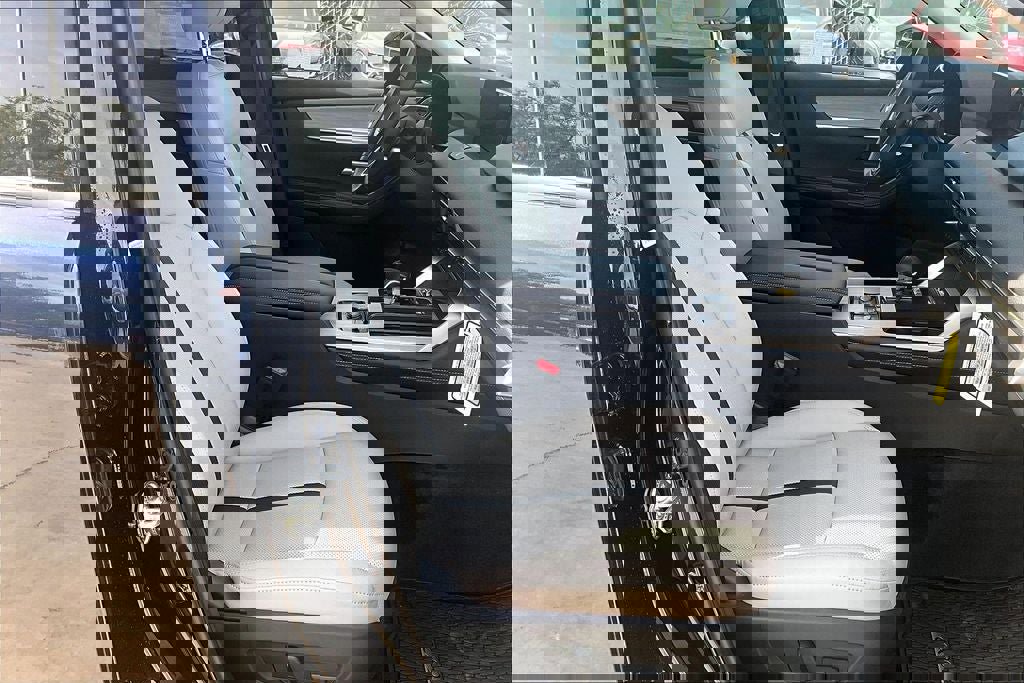 New 2026 MAZDA CX-90 Plug-In Hybrid w/ Preferred image 6