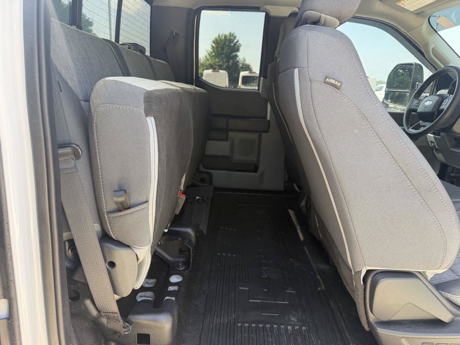 Used 2023 Ford F250 XL w/ Snow Plow/Camper Package AWD/4WD image 26