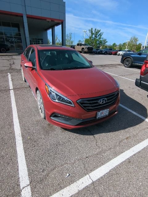 Used 2017 Hyundai Sonata Sport w/ Value Edition Package 02 FWD image 4