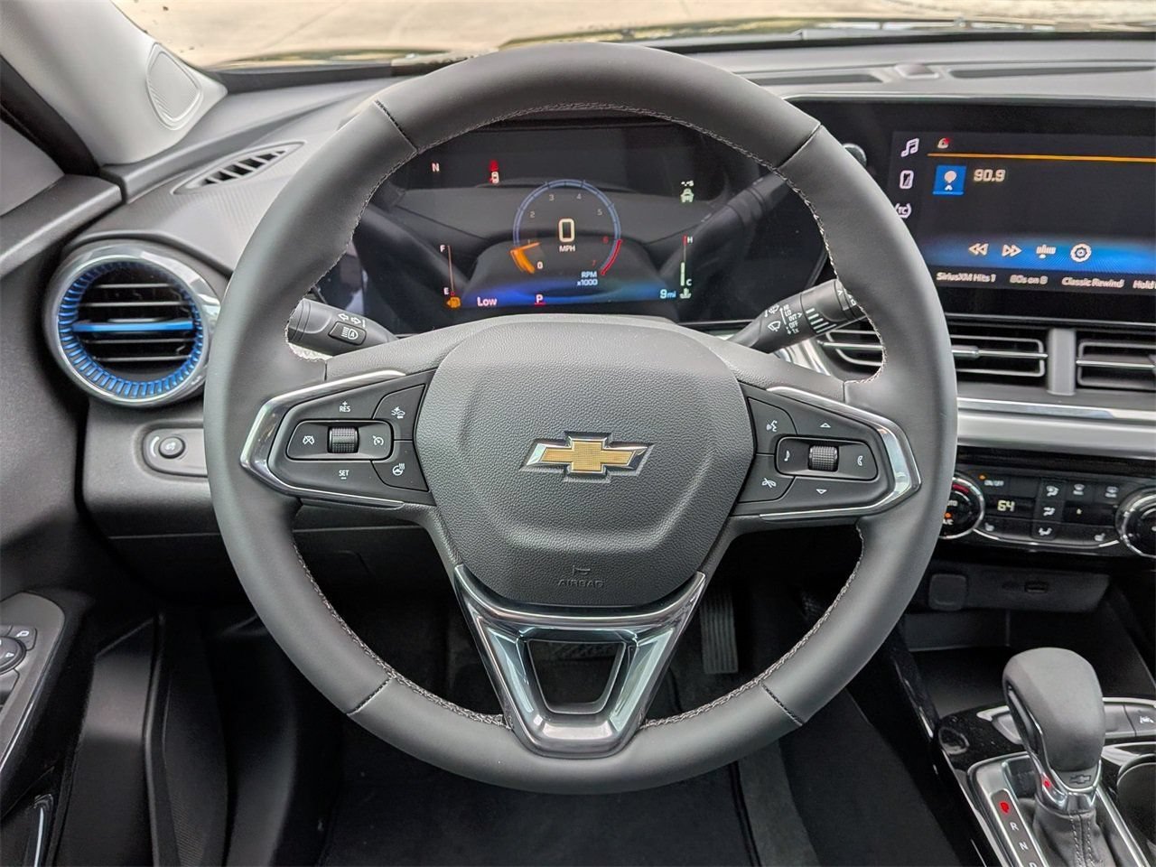 New 2026 Chevrolet Trax LT w/ Driver Confidence Package FWD image 9