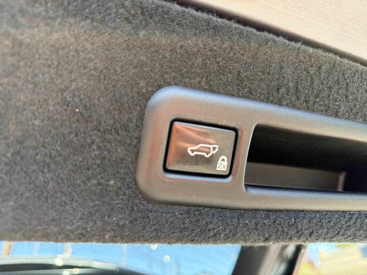 Used 2017 Lexus RX 450h AWD w/ Cold Weather Package image 11