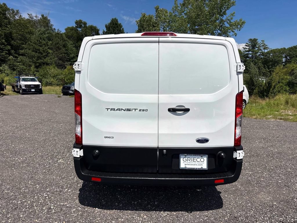 Used 2024 Ford Transit 250 Low Roof RWD image 4