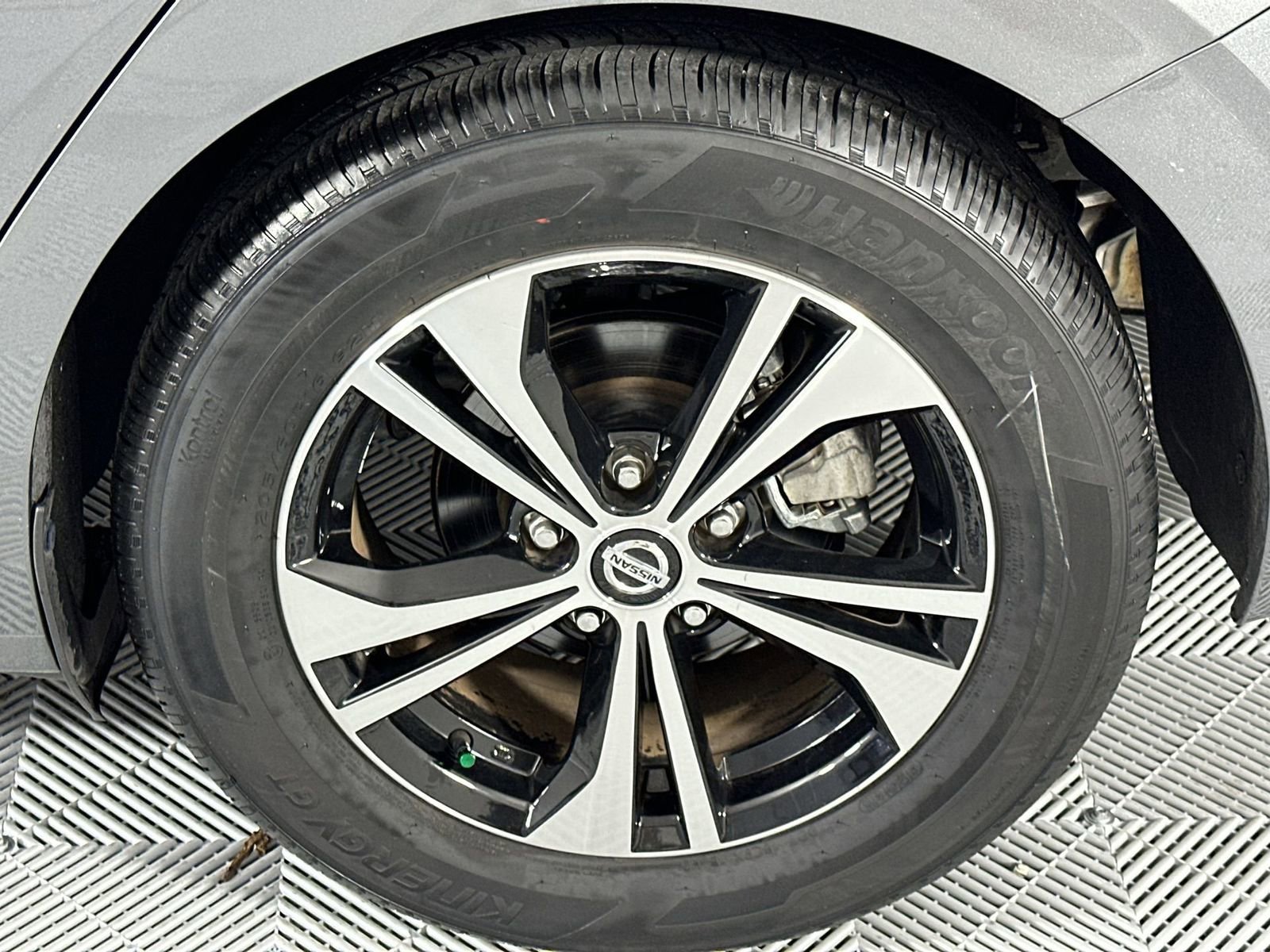 Used 2023 Nissan Sentra SV image 10