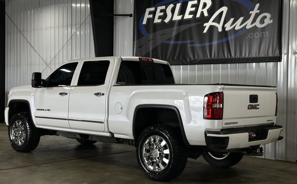 Used 2018 GMC Sierra 2500 Denali w/ Duramax Plus Package image 18