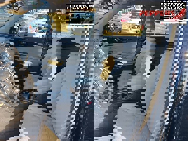 Used 2019 Kia Sorento LX w/ LX Convenience Package image 12