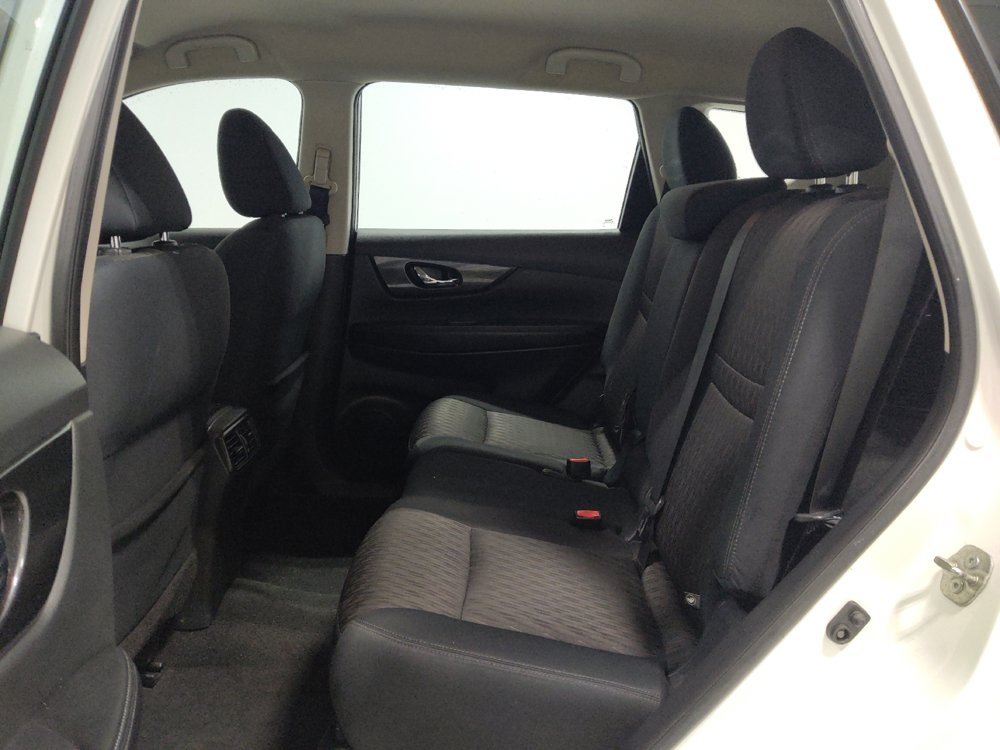 Used 2017 Nissan Rogue S AWD/4WD image 18