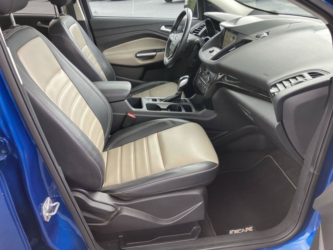 Used 2019 Ford Escape SEL FWD image 32