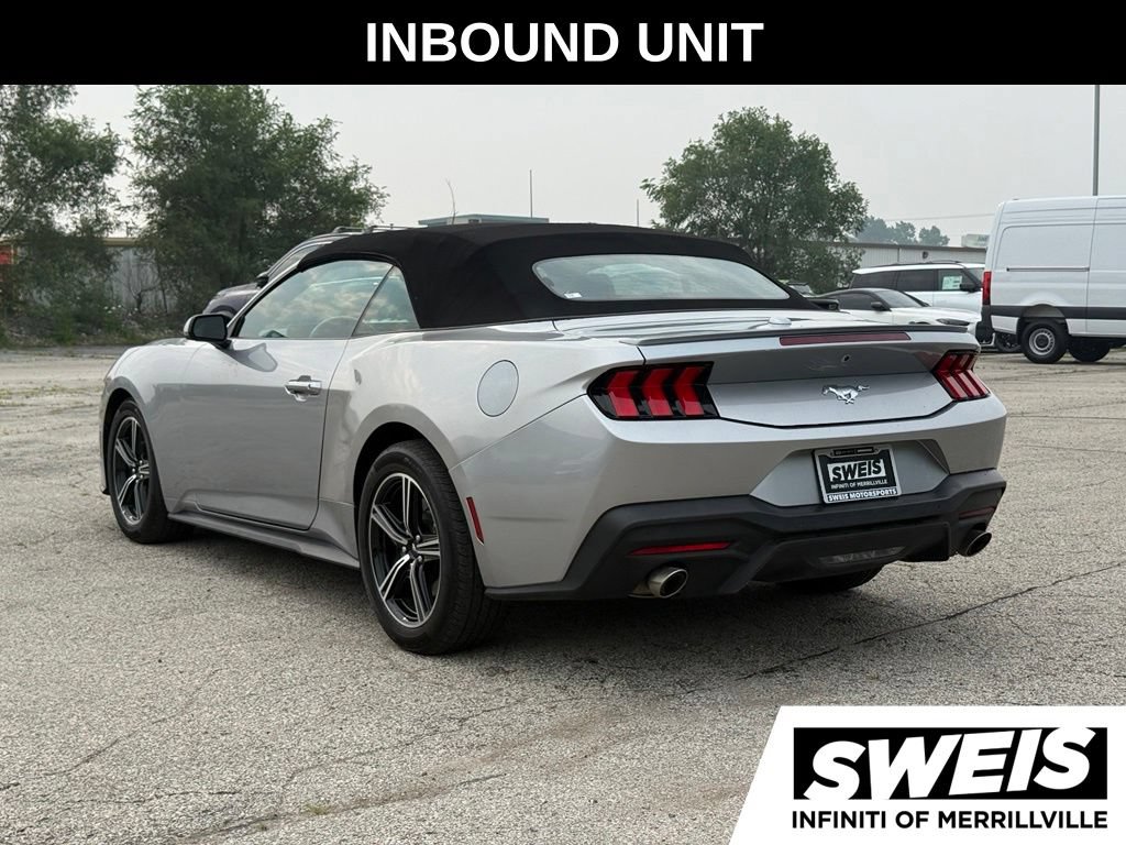 Used 2025 Ford Mustang Premium RWD image 8