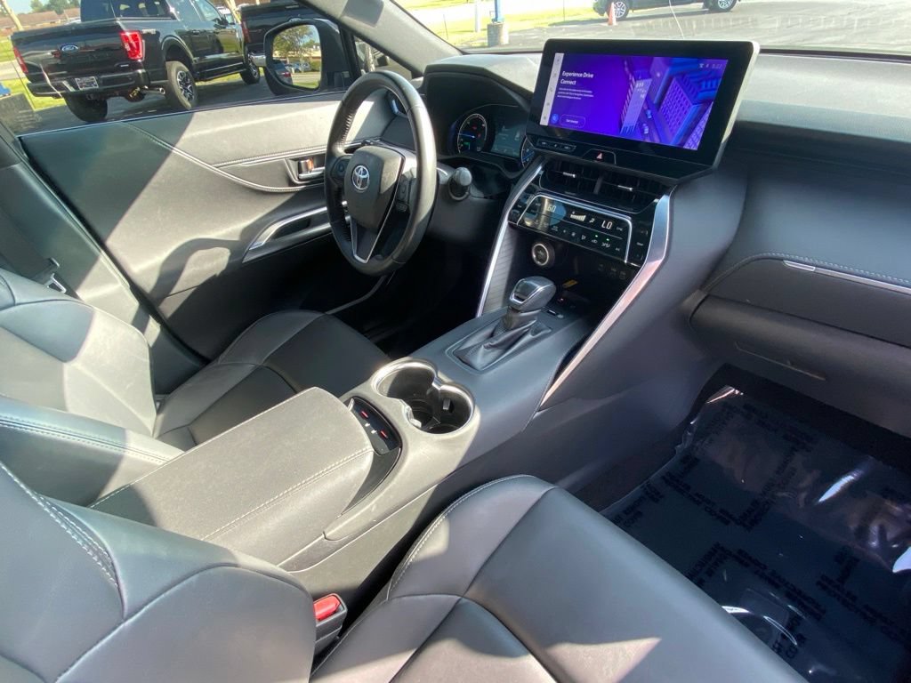 Used 2024 Toyota Venza Nightshade AWD/4WD image 40