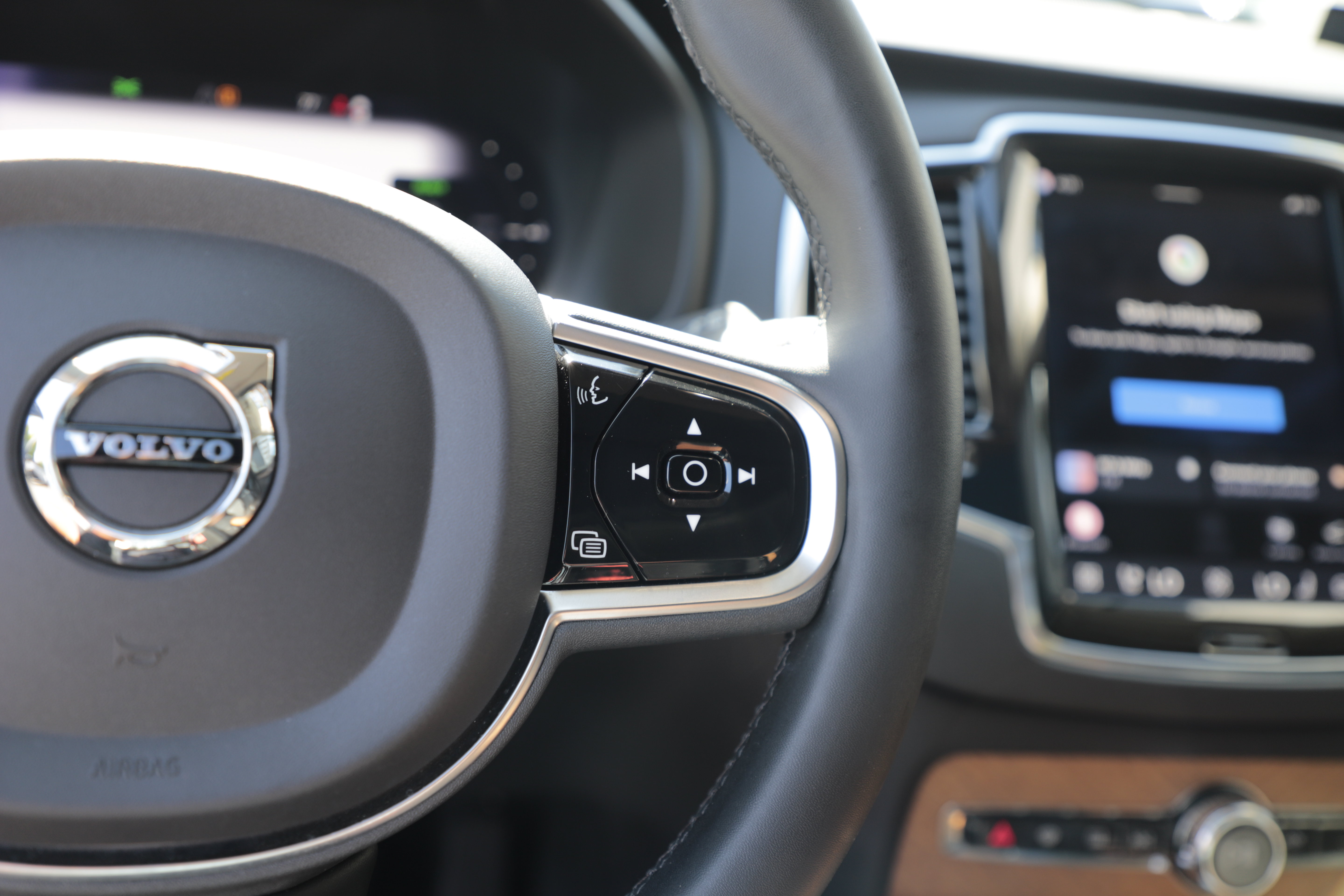 Used 2023 Volvo XC90 T8 Plus AWD/4WD image 23
