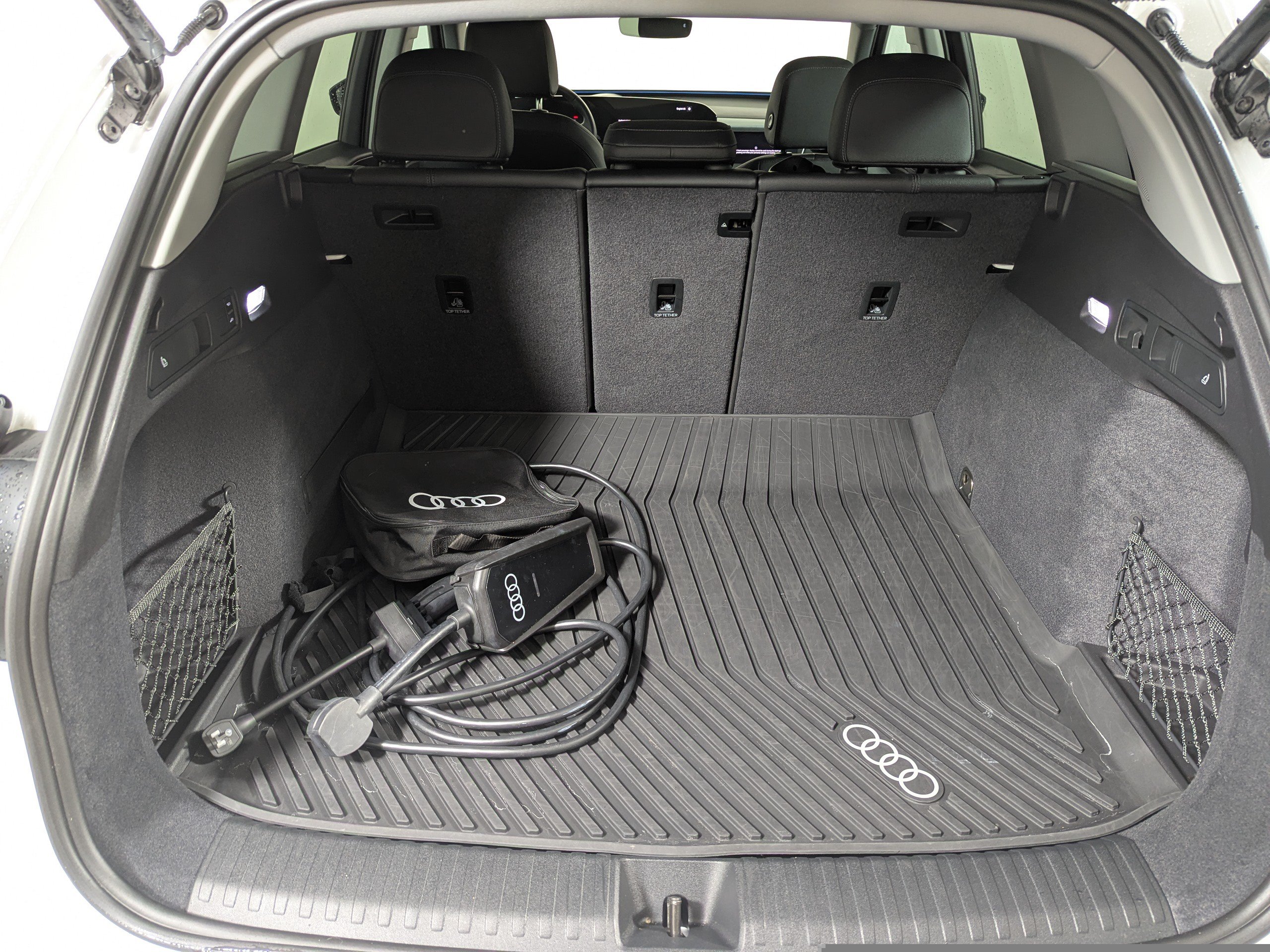 Certified 2025 Audi Q6 e-tron Prestige AWD/4WD image 18