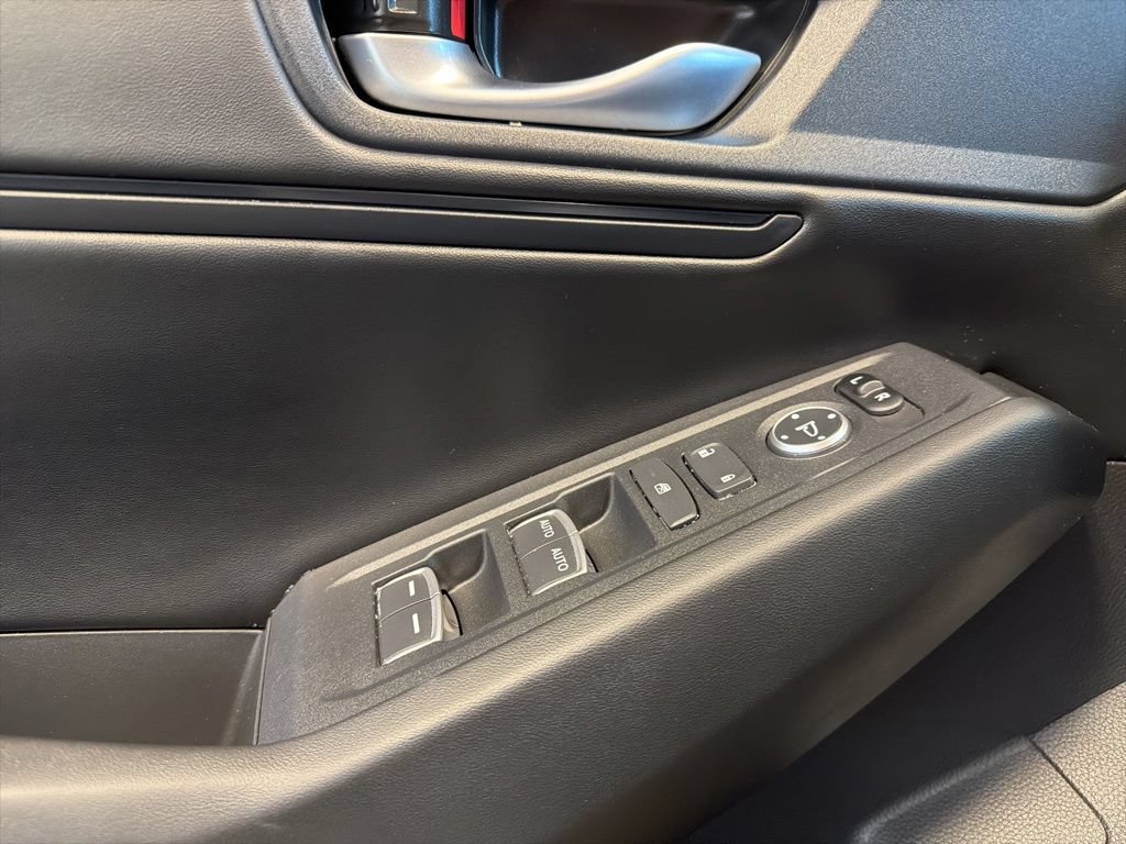 Certified 2025 Honda Accord SE image 22