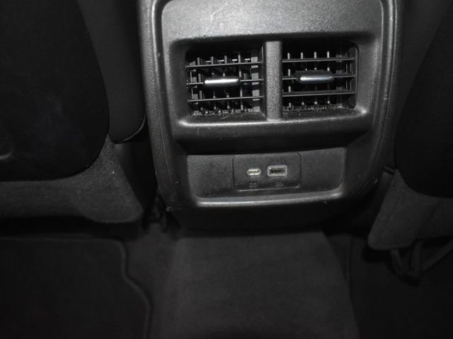 Used 2023 Cadillac XT4 Premium Luxury image 32