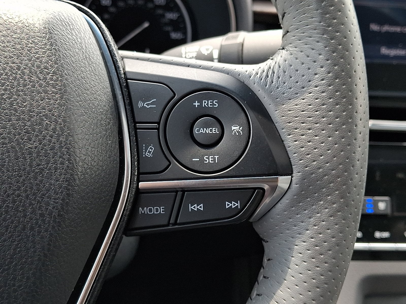 Used 2020 Toyota Avalon Limited w/ Advanced Safety Package FWD image 25